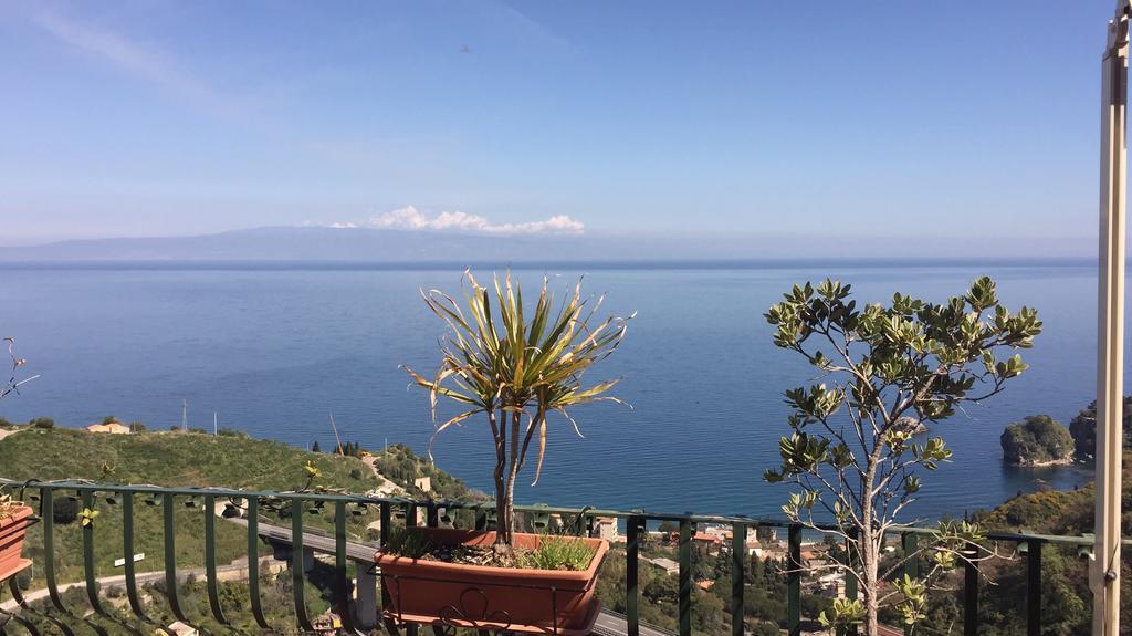 B&B La Terrazza Sul Mare Taormina Exterior photo