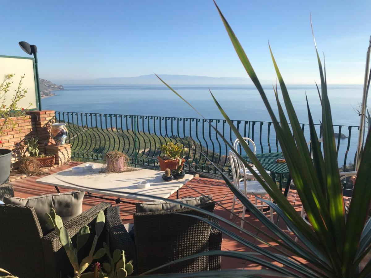 B&B La Terrazza Sul Mare Taormina Exterior photo